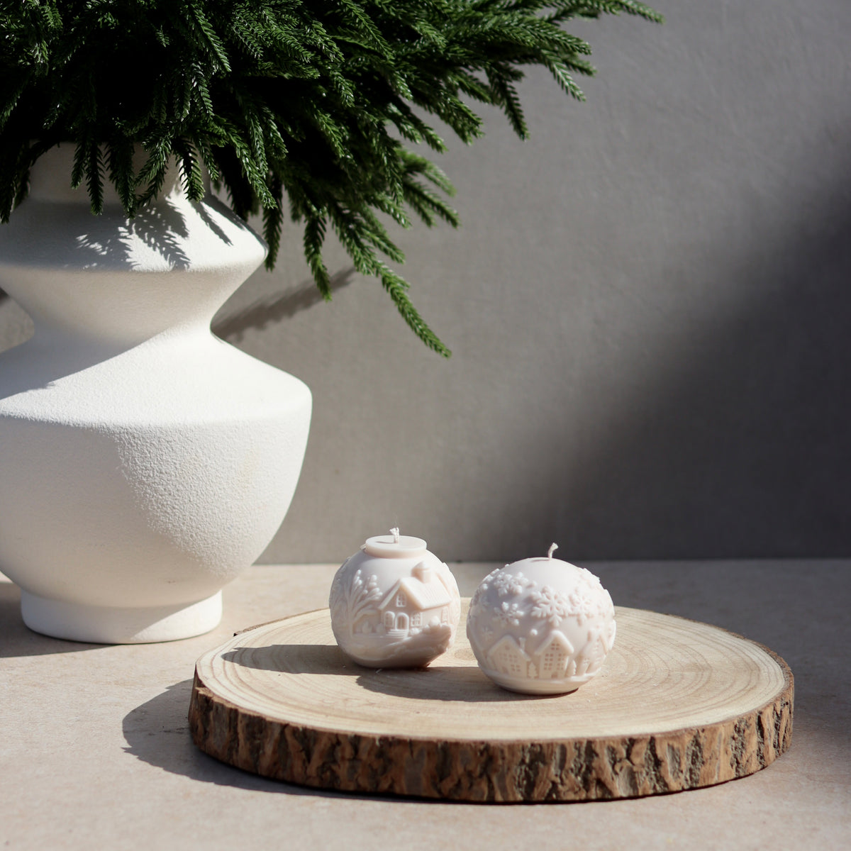 Set of 2 Christmas Bauble Candles